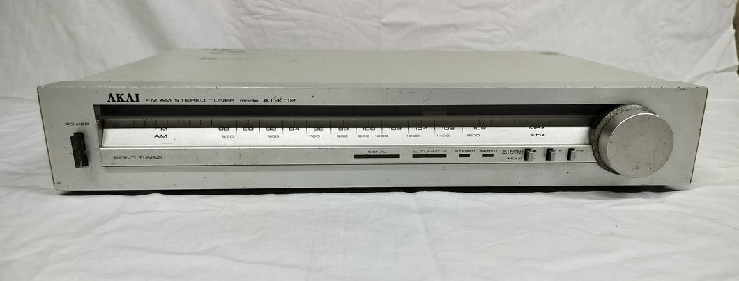 Akai : FM/AM Stereo Tuner          