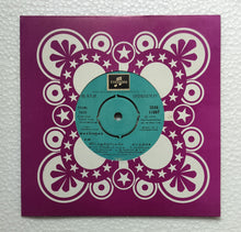 Vairanenjam ( SEDE. 11087, EP, 45 RPM ) Side A : 1, Santhamizh Paadum, 2, Neeraada Neram, Side B : 1, En Piriyathukkuriyavale, 2, Kaarthigai, " Music : M. S. Viswanathan "