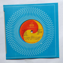 Dhakshanai Deepam ( Super 7 , 33/ RPM )" Music : Siddhartha" Side A : 1, Oru Chinna Paiyan , 2, Vuyuran , Side B : 1, Hay Karuththakozhi , 2, Yendaa Enna .