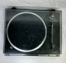 Technics - Quartz Direct Drive Full Automatic Turntable System SL- QD 33