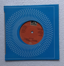 Aalayamani ( 7EPE 30081, EP, 45 RPM ) Side A : 1, Ponnai Virumbum, 2, Kannana Kannanukku, Side B : 1, Kallellam, 2, Satti Suttathada, Music : Viswanathan Ramamoorthy "