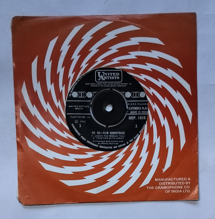 Cliff Richard & The Shadows              ( EP, 45 RPM, DB 4761 ) 1, We Say Yeam , 2, The Young Dnnes .