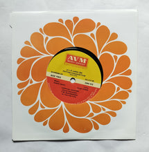 Pattam Parakkattum (Supreme EP 33/ RPM ) " Music : Shankar - Ganesh " Side A, 1, Naam Ondraga , 2, Rani Vani , Side B, 1, Ellorum Mannargale .