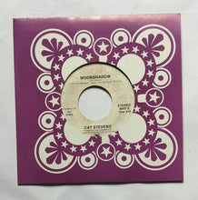 Cat Stevens " EP, 45 RPM "                 Side A : Moonshadow , Side B : Wild World .