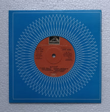 Aalayamani ( 7EPE 30081, EP, 45 RPM ) Side A : 1, Ponnai Virumbum, 2, Kannana Kannanukku, Side B : 1, Kallellam, 2, Satti Suttathada, Music : Viswanathan Ramamoorthy "