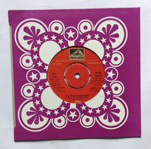 Apoorva Raagangal ( EP, 45 RPM ) " Music : M. S. Viswanathan " Side A : 1, Athisaya Raagam , 2, Kaikotti Sirippaargal , Side B : 1, Yezhu Swarangalukkul .
