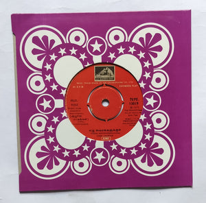 Apoorva Raagangal ( EP, 45 RPM ) " Music : M. S. Viswanathan " Side A : 1, Athisaya Raagam , 2, Kaikotti Sirippaargal , Side B : 1, Yezhu Swarangalukkul .