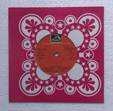 Paatha Kanikkai ( 7EPE. 30018, EP, 45 RPM ) Side A : 1, Poojaikku Vantha, 2, Thaniya Thavikkira, Side B : 1, Aththai Magane, 2, Unthu Malar.