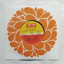 Naan Unnai Nenaichein ( Supreme EP, 33/ RPM )               " Music : Shankar - Ganesh "          Side A, 1, Nee Partha Parvai , 2, Pottu Vechchu , Side B, 1, Adi Maruthani Poove , 2, Andha Moondru Perukkum .