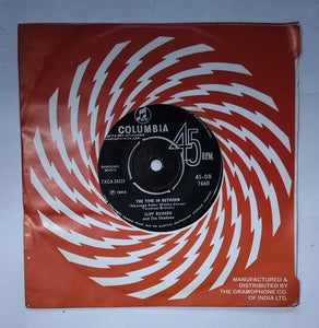 Cliff Richard and The Shadows ( EP, 45 RPM, DB 7660 )               1, Look Before You Love ,              2, The Time In Between .