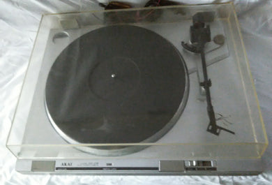 AKAI : AP - D2 ( D-D AutoReten QuesLock Turntable ) Without Cartridge & Stylus