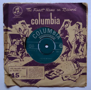 King Of The Twist - The Twist " Ballard " , Mr . Twister " Kal Mann " , Let's Twist Again " Mann & Appell " Twist Train " Washington - Simpkins - Forrest " ( EP 45 RPM )