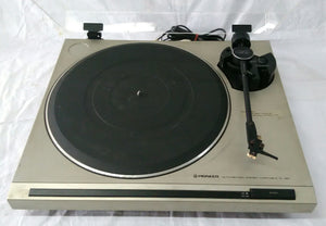 Pioneer : Auto - Return Stereo Turntable PL - 120 " Belt Drive "