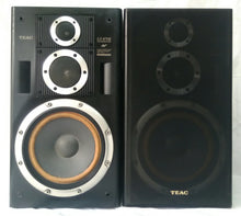 Teac - Model No : LS - 870R " 3 - Way Speaker System "