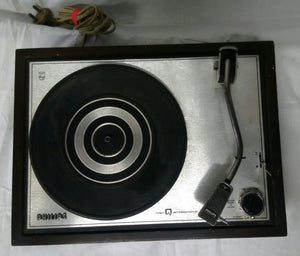 Philips : High Q International 3 Speed Vinyl Record Player " With Catreg "